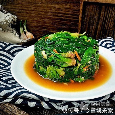 年味餐桌清新菜酸爽蒜香菠菜~