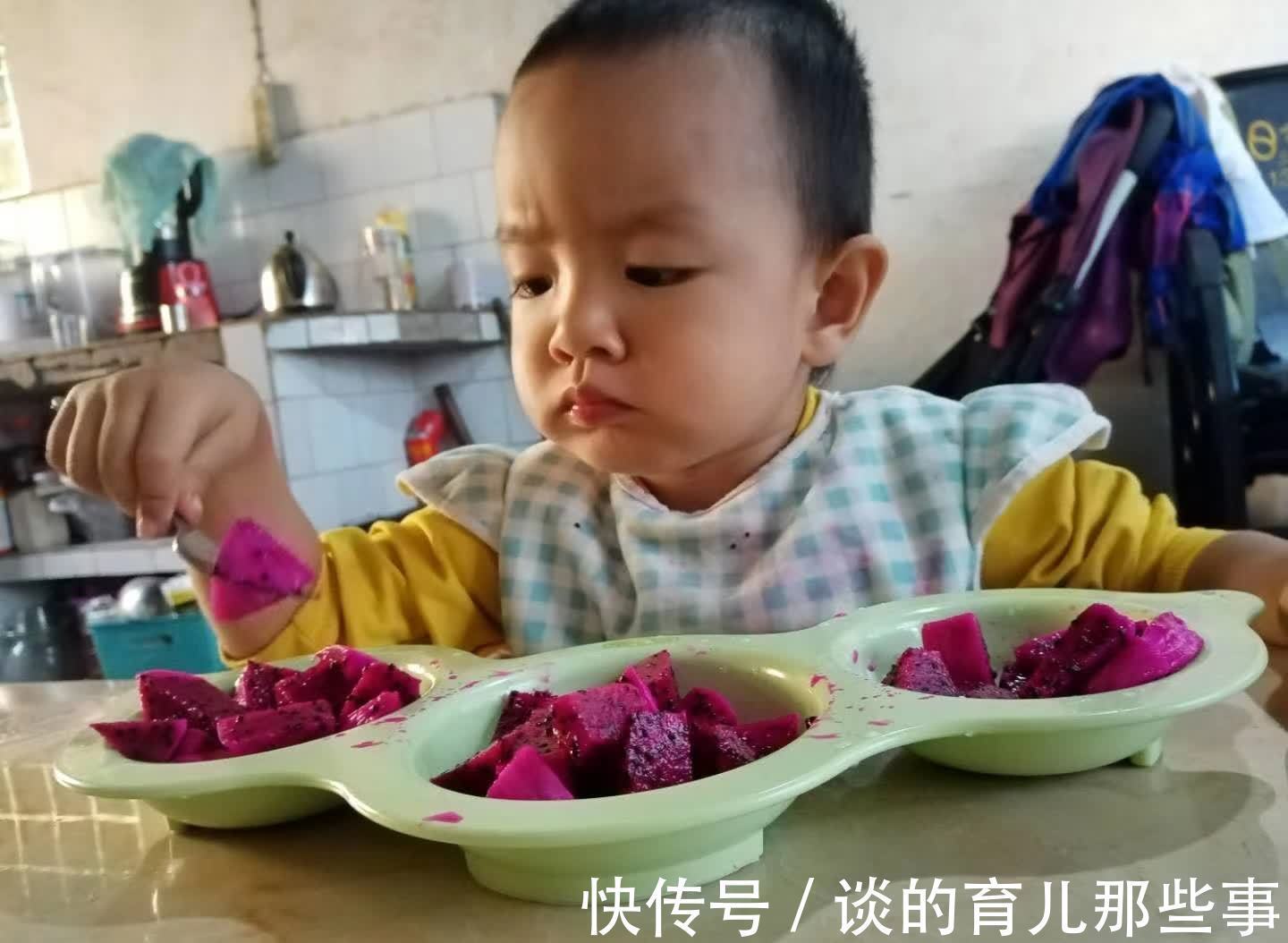 孩子|你还在喂饭？教你4招，让孩子爱上吃饭，超简单！