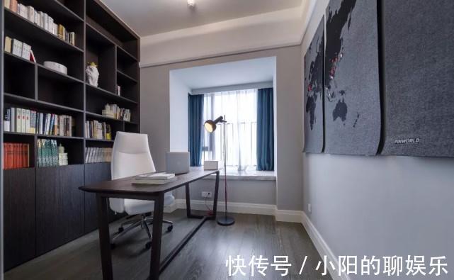 衣帽间|148平现代风四居室,电视墙以定制柜作为主体加上开放格架