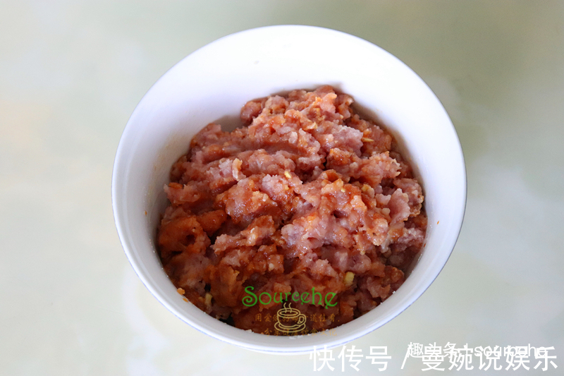 早餐别只会豆浆油条,教你做包子蓬松香软,比豆浆营养,比油条香