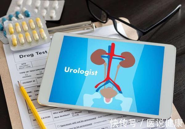 排尿频|男性排尿频繁,或与这4种疾病有关,及时找到病因,针对性的治疗