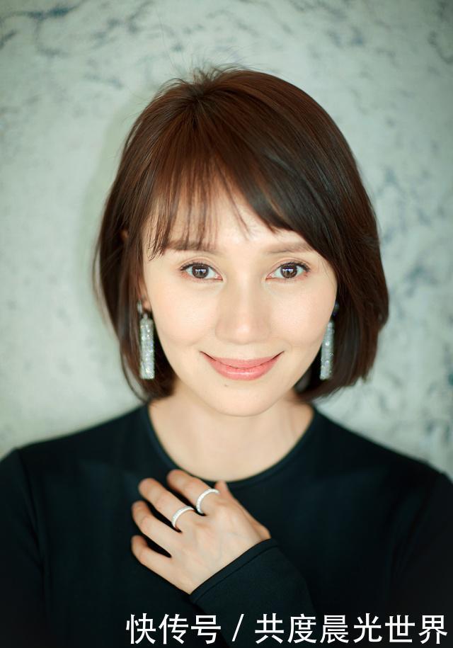 减龄|40岁女人发型别剪太“短”,很值得学习,剪这几种短发减龄又时髦