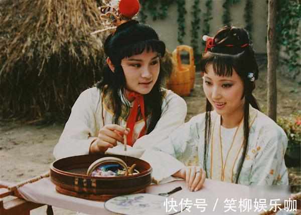 尤三姐$浪荡子薛蟠的一个动作出卖了林黛玉的长相？