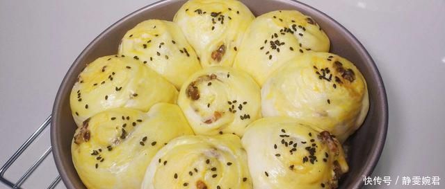 3个鸡蛋一碗面粉,不用烤箱也能蒸面包,比外面卖的还好吃!