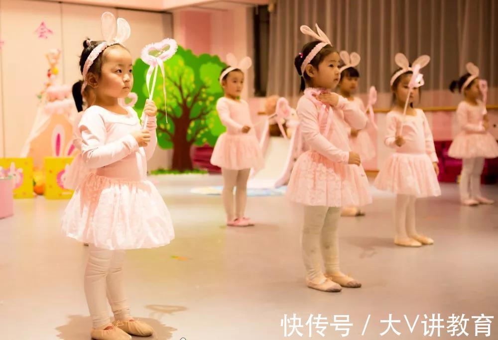 孩子|一位母亲的哭诉,“我花了600万培养你,你却只想做家庭主妇。”