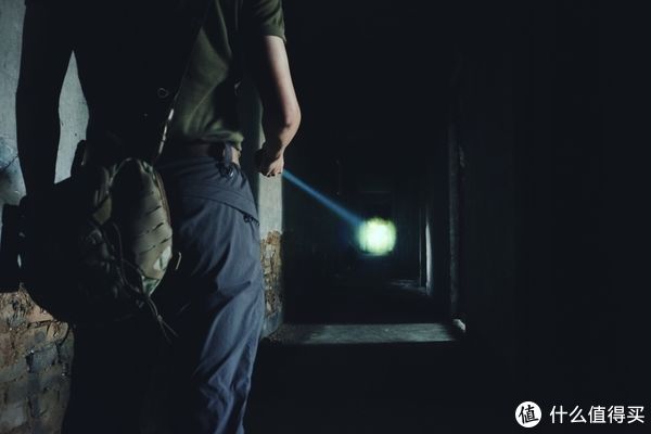 光剑在手，黑暗你走——纳丽德L10MAX白激光手电