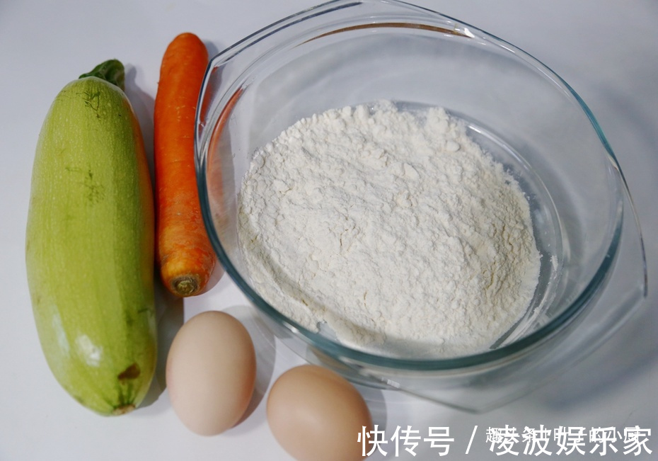 食谱|胡萝卜别总炒着吃，换个花样做给孩子吃，天然的“长高食谱”！