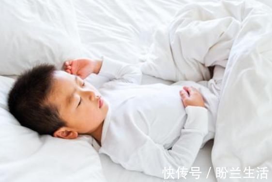 奶奶|妈妈带娃猛长个子，奶奶带娃就不长了？偷走娃身高“元凶”抓到了