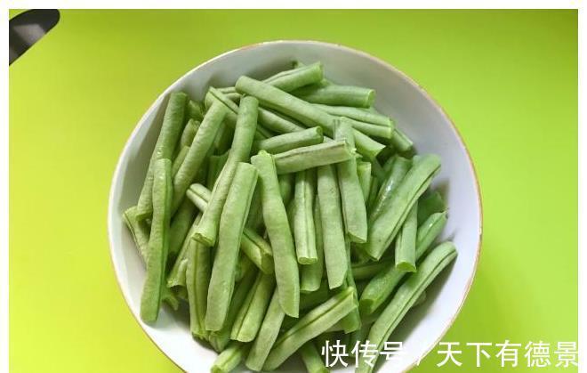 解馋|8月最受欢迎的时令蔬菜，此种做法鲜香下饭，一周吃3次才解馋