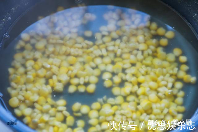 雷小厨|为什么饭店的玉米烙那么好吃,掌握黄金比例,在家轻松做出来