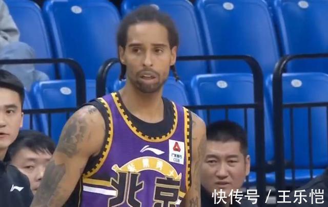 cbCBA惨烈一战!打了2个加时,球员都到极限了,神人47+17成为空砍