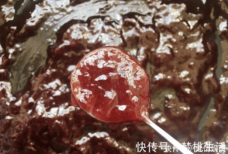 葡萄皮|洗葡萄,只会用盐水就错了!多加2样,虫子乖乖逃走,又快又干净