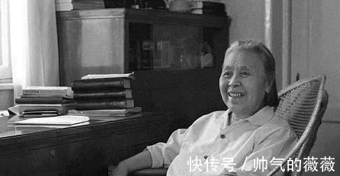 修梅!知名女作家自称李自成后裔,拿出文物为证,学者千真万确的事实!