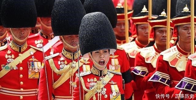 诗尼娜贵妃和苏提达王后争斗多年,早在西拉米王妃时期已经开始