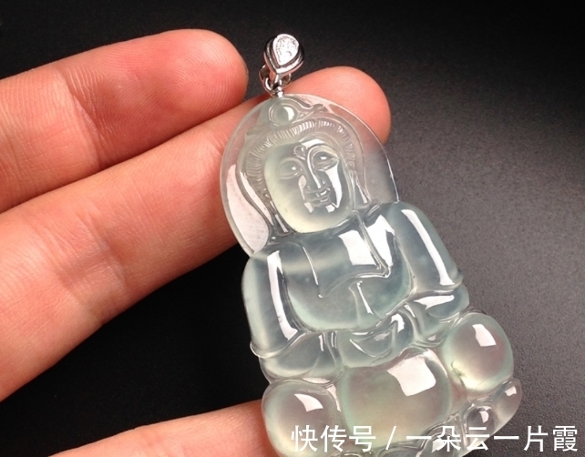 翡翠观音|佩戴翡翠观音一定要心诚，这些忌讳不要触碰，它才能带来很多好运