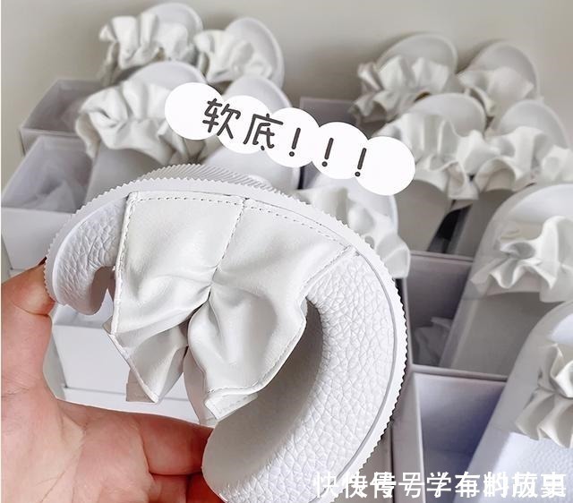 脚型 是时候穿凉鞋了!今年流行这几款,清凉显脚小!