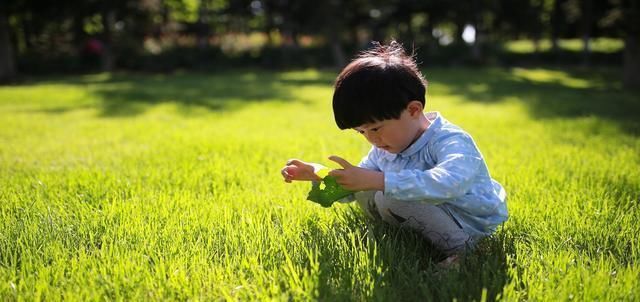 从小就|没出息的孩子，小时候都有4个小毛病，早改正并着重培养6大优点