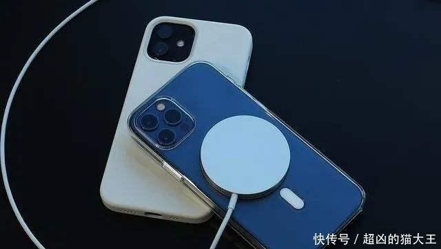 mini|iPhone12 mini预售在即，让人又爱又恨，是你的菜吗