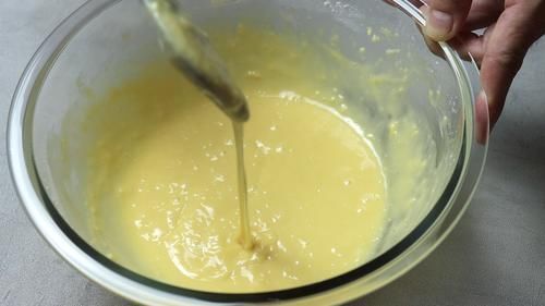 3个鸡蛋1碗面粉，教你做蕾丝蛋卷，咬一口直掉渣，平底锅就能做