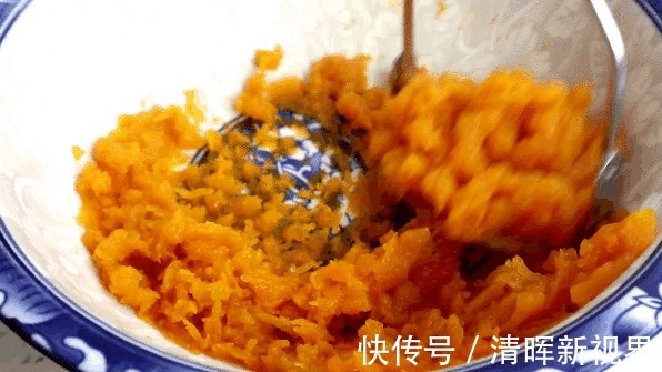 一日三餐|这种南瓜千层饼，在家就能做，口感独特，馅料丰富，比肉夹馍还香