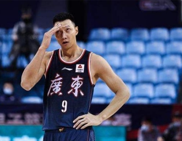 威姆斯|争冠还是摆烂?CBA夺冠大热焦灼,最后拼图呼之欲出,功勋危矣
