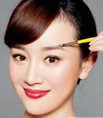 为什么你化的妆没有别人好看?分享3个“小心机”,打造精致妆容