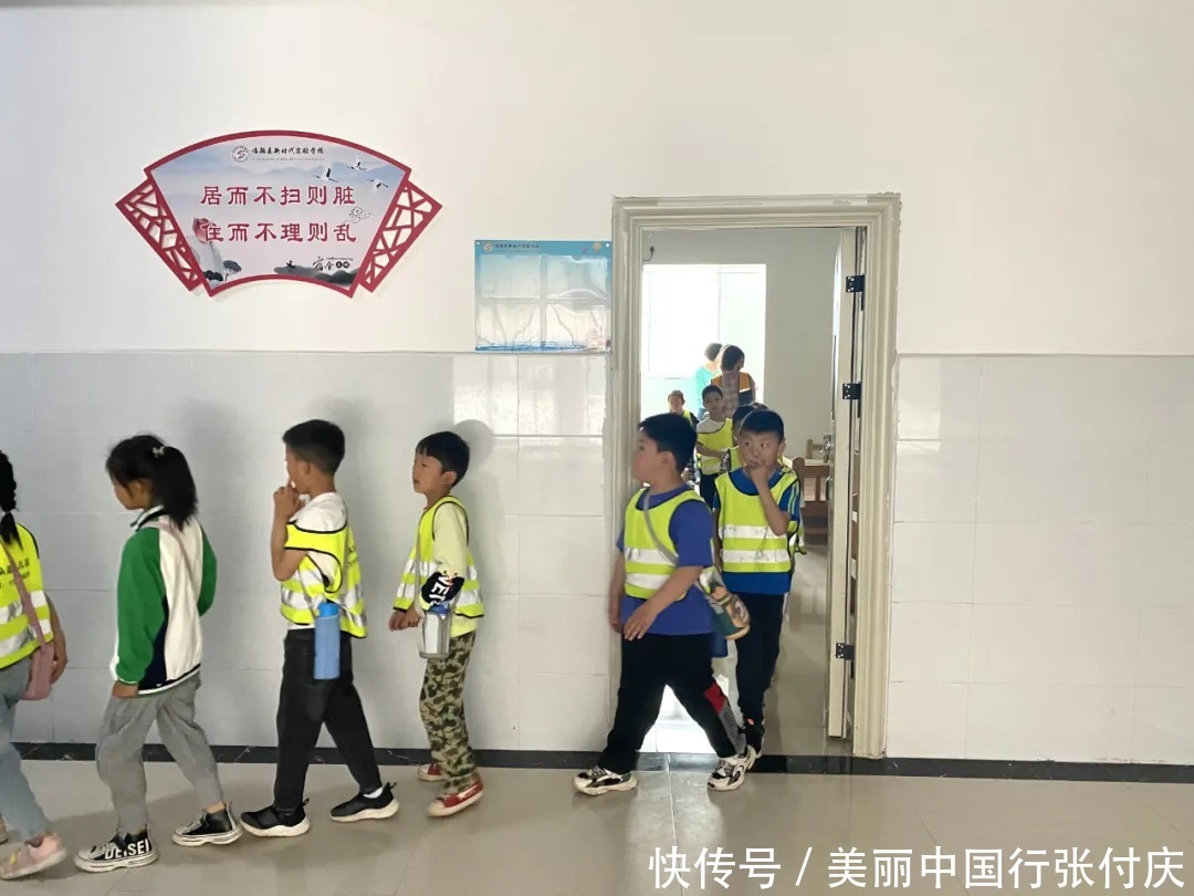 幼儿园|临颍县新时代实验学校2021年春“幼儿园一日游学观校”活动