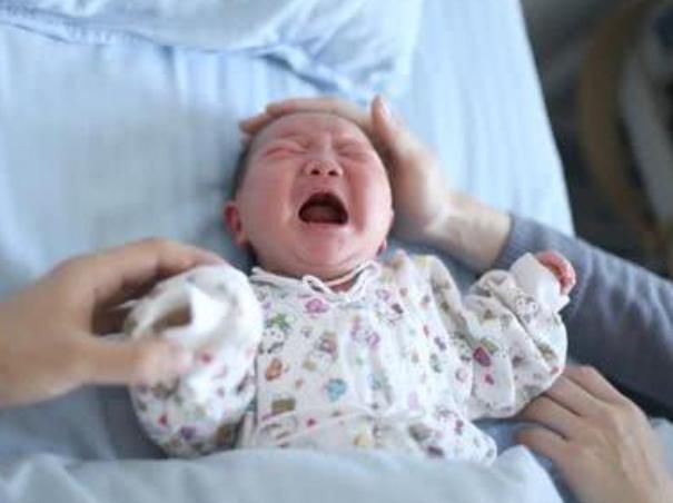 宝宝|宝宝床边不要放这3样东西,否则影响宝宝发育,宝妈千万要记住