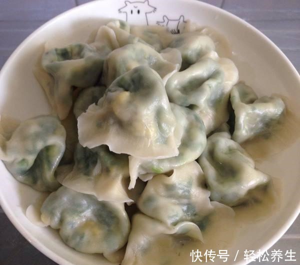 韭菜鸡蛋饺子这样做才好吃,多加这一步比肉都香,天天吃都不够