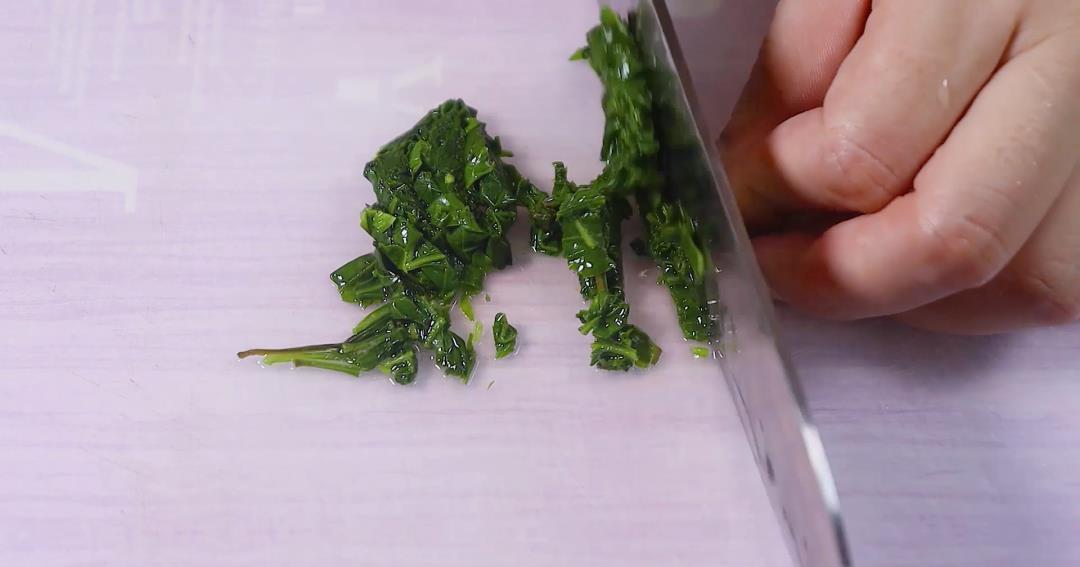 小米粥|一口吃进10种营养,钙是牛奶6倍,铁是牛肉3倍,宝宝吃的渣都不剩