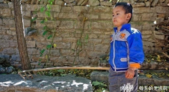 穷人|穷养的男孩早当家如果抓不住穷养的四个精髓,穷养只能毁了男孩!