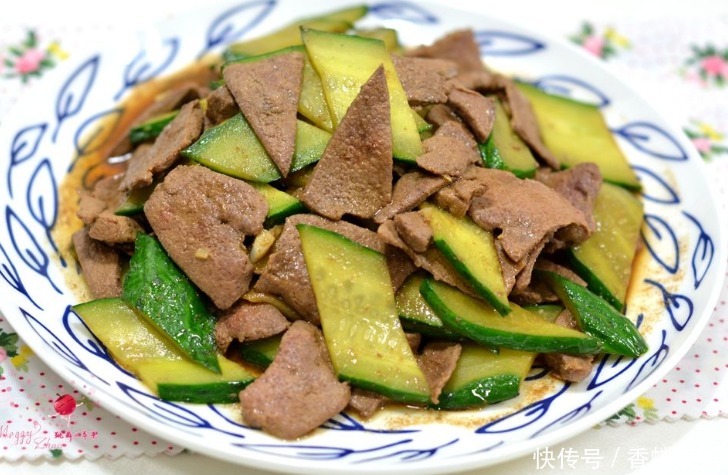 它是天然的“补血菜”,隔三差五炒一盘,补血补铁,脸色红润细腻