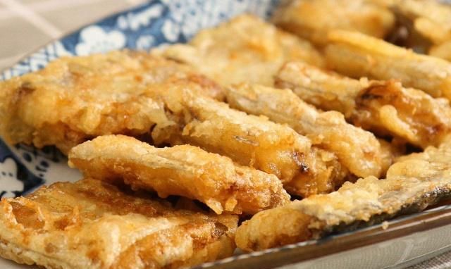 炸带鱼时，牢记这3点，炸好的带鱼又香又脆，没有一点腥味