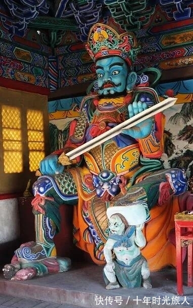 封神演义@封神演义:步战猛将魔礼青,死于黄天化的攒心钉,死后为何很抢手