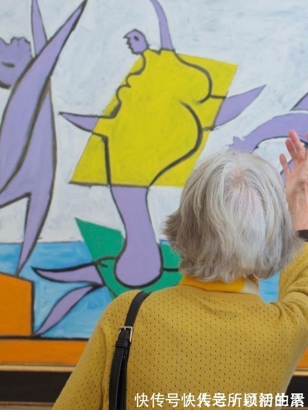 名画@和名画“撞衫”是一种怎样的体验?他花2年专拍艺术界最美的意外