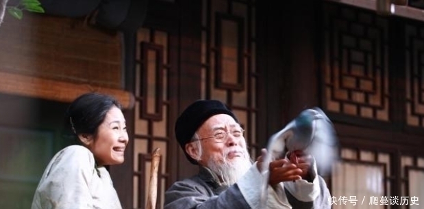 重情重义!齐白石近70高龄时,好友送他一个婢女,妻子呵斥:你都已经68岁了