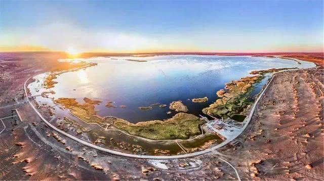 我国最大沙漠底下发现地下“海洋”,水量惊人,水可以直接饮用