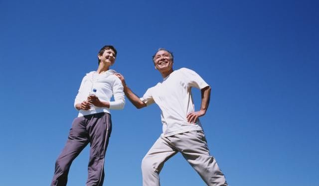  三酯指标|他106岁了，甘油三酯却一直保持在1.7以下！3个习惯不妨学学！