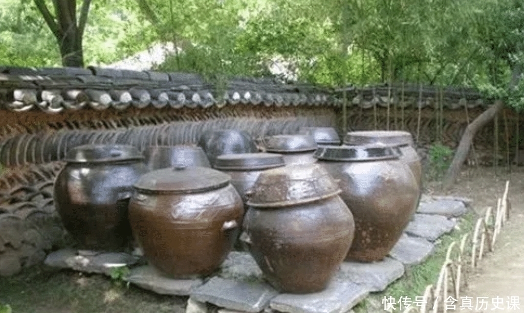 和尚们#这件文物很“命苦”,用3.5吨玉石打造,却被和尚们拿来装咸菜