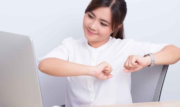 迷恋者|失眠让你痛苦万分？只需做好以下四件事，让你轻松一觉到大天亮