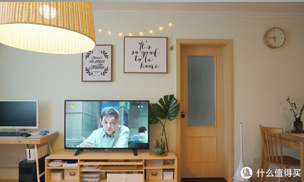 背景墙|越来越多人不吊顶、不做电视背景墙，改用更省钱方案，简约又漂亮