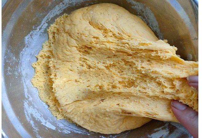 立秋后,包子馒头靠边站,蒸一锅好吃的,简单暄软儿子每顿吃3个