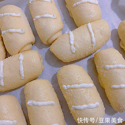 色拉酱|芝士火腿面包一出锅，方圆十里都飘香