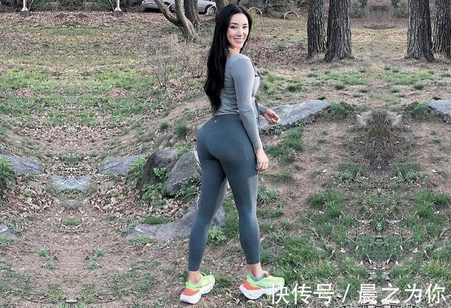 172cm的韩国美女,身材凹凸有致,运动健身是关键