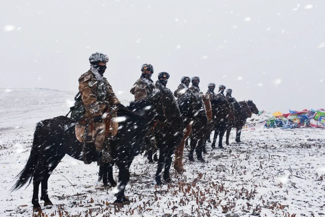 人来自|-38℃，骑马的兵哥哥真帅！