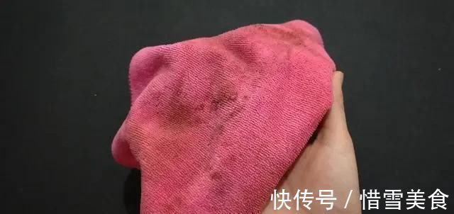 纯碱|厨房抹布脏了千万别扔，只需用纯碱泡一泡，立马焕然一新，实用