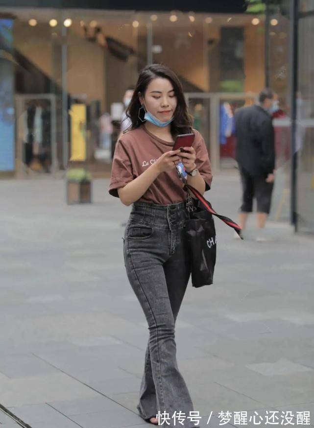 喇叭裤|穿牛仔裤有何禁忌?有一种腿型万万不可,让整个穿搭陷入了被动