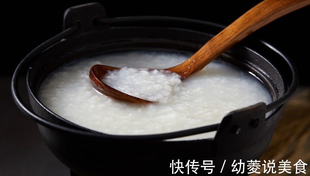 熬粥时，到底放冷水还是热水大多数人都做错了，粥不香浓也难吃