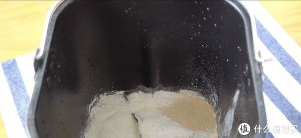 菠萝皮|菠萝包，香脆的外皮，柔软的面包，奶香味十足