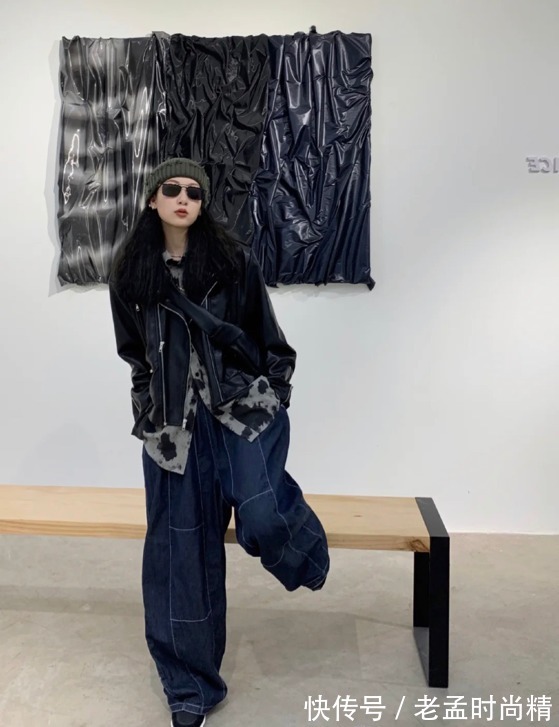 牛仔裤|皮衣外套配裙子裤子都时髦,复古还带点高级感